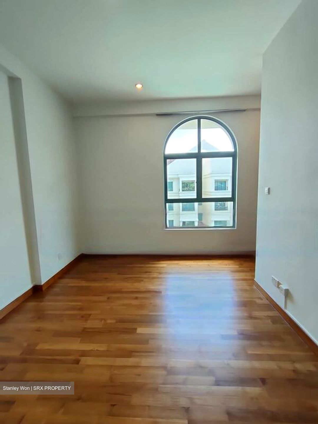 Fifth Avenue Condominium (D10), Condominium #635043871
